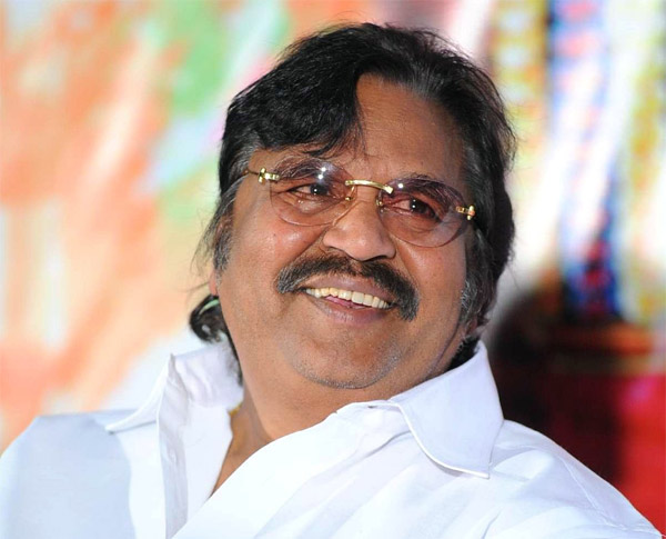 dasari narayana rao,chiranjeevi,balakrishna,gautamiputra satakarni,khaidi no 150  దాసరి ఓటు ఎవరికీ..?